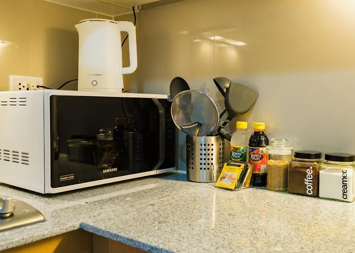 Apartment Cozy 1br In Manila, Bgc, With Balcony & Pool