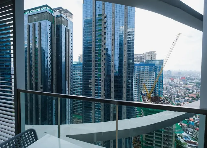 Apartment Cozy 1br In Manila, Bgc, With Balcony & Pool